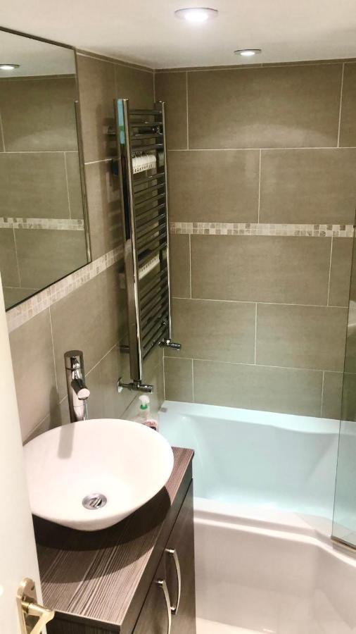 Large 2 Beds Flat Overlooking Clapham Common Park Londyn Zewnętrze zdjęcie