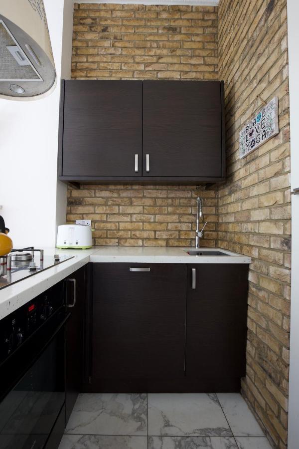 Large 2 Beds Flat Overlooking Clapham Common Park Londyn Zewnętrze zdjęcie