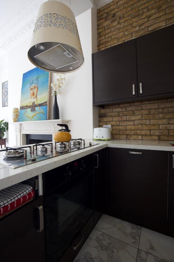 Large 2 Beds Flat Overlooking Clapham Common Park Londyn Zewnętrze zdjęcie