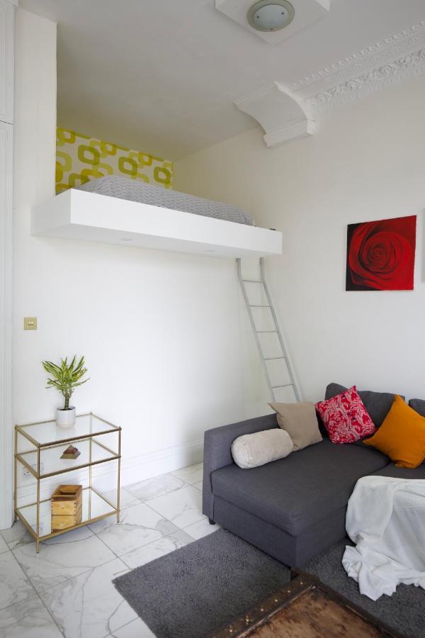 Large 2 Beds Flat Overlooking Clapham Common Park Londyn Zewnętrze zdjęcie